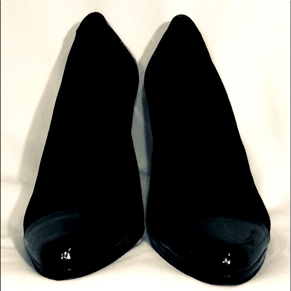 COLE HAHN CAP TOE PUMP